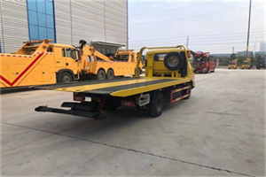 工农非事故拖车